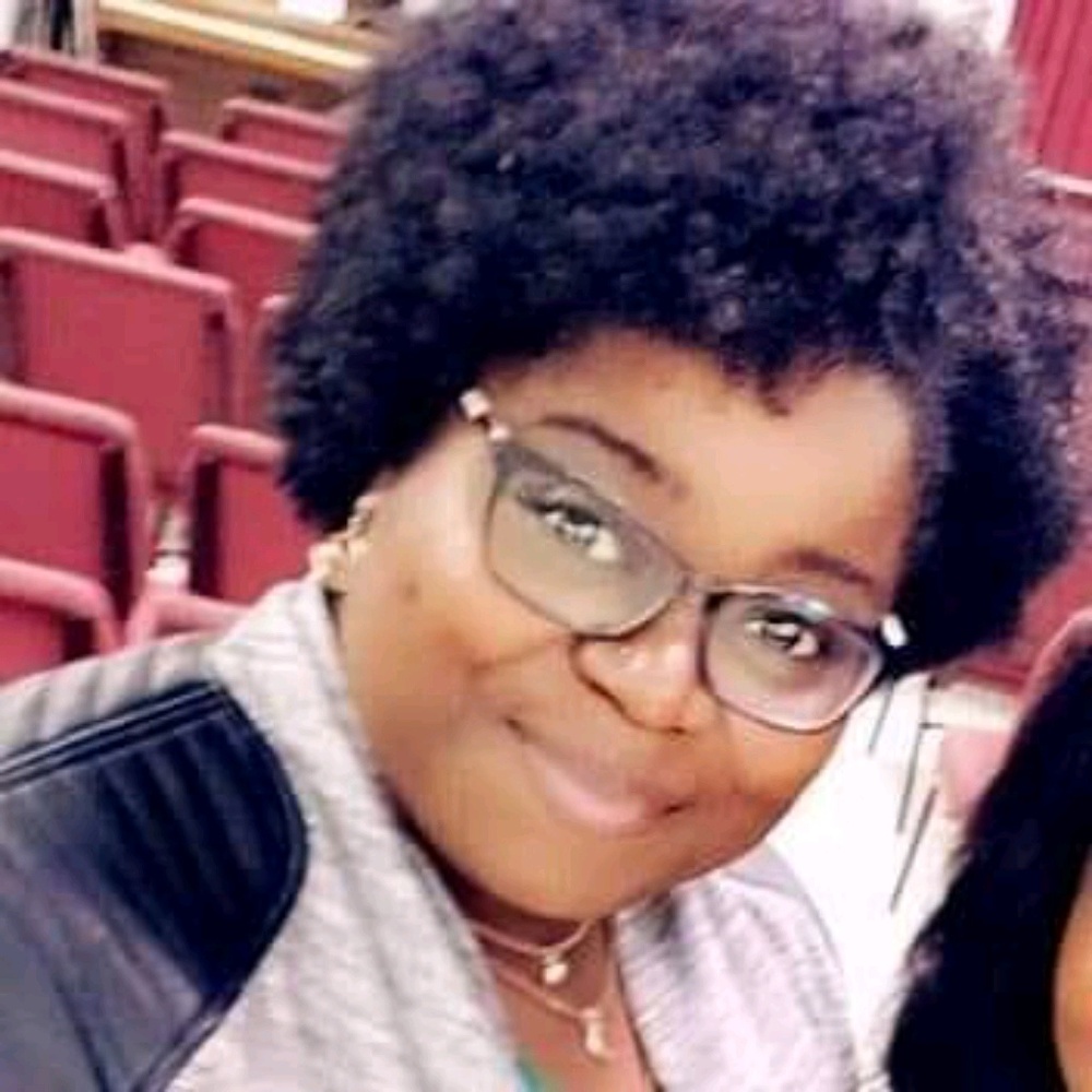 Meet your Posher, Tomekia